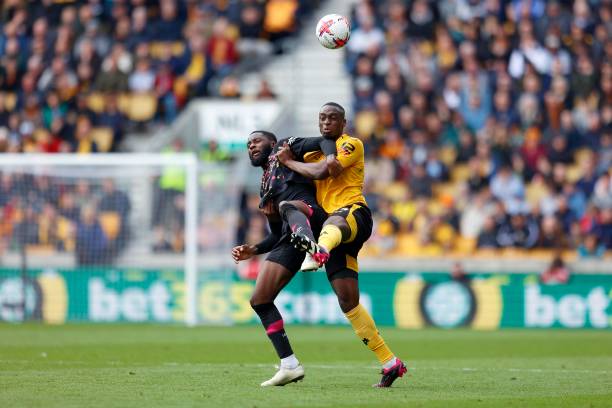 更是鼓舞其 更是鼓舞其